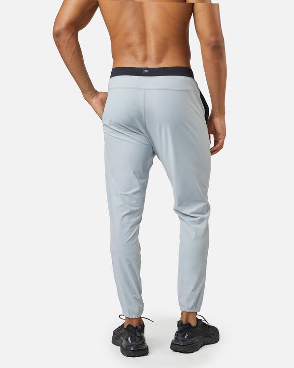 Men's lightweight work out pants in cloud gray