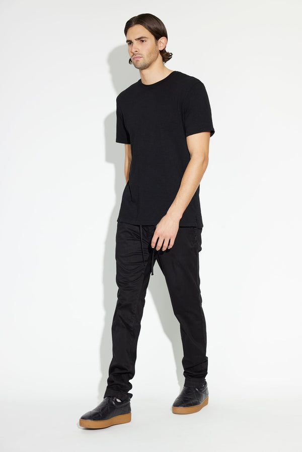 Men's soft, relaxed fit crewneck t-shirt in black 