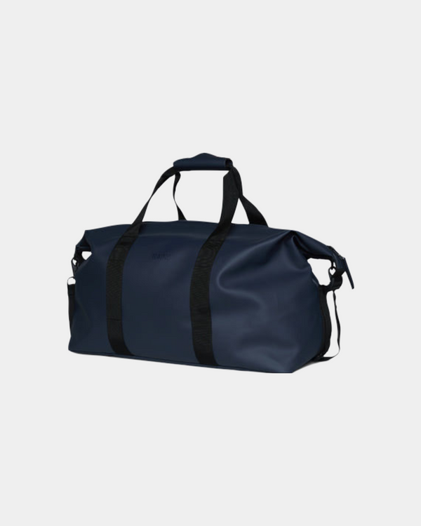 Waterproof, minimalistic duffel bag with a main compartment in navy blue