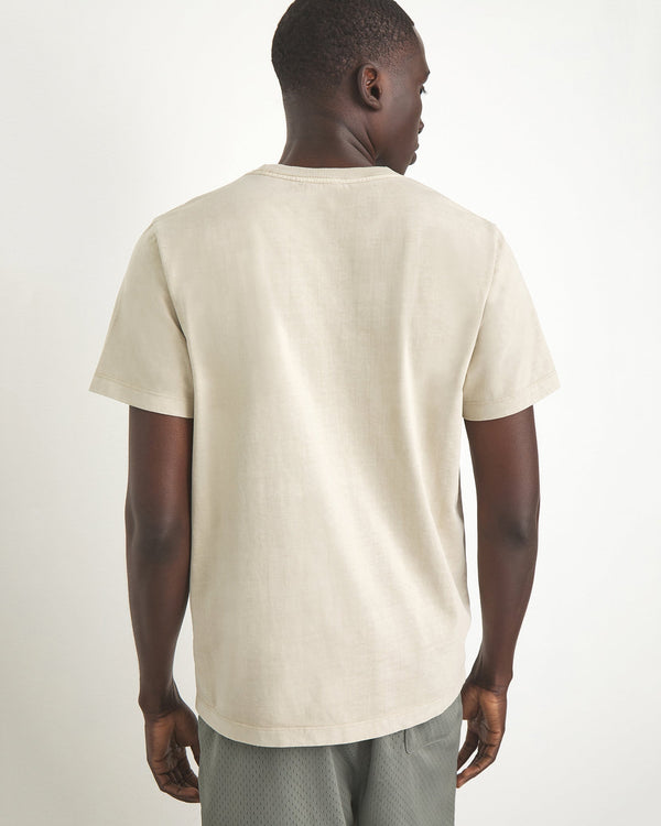 Men's simple, comfortable crewneck t-shirt in cotton. Color beige