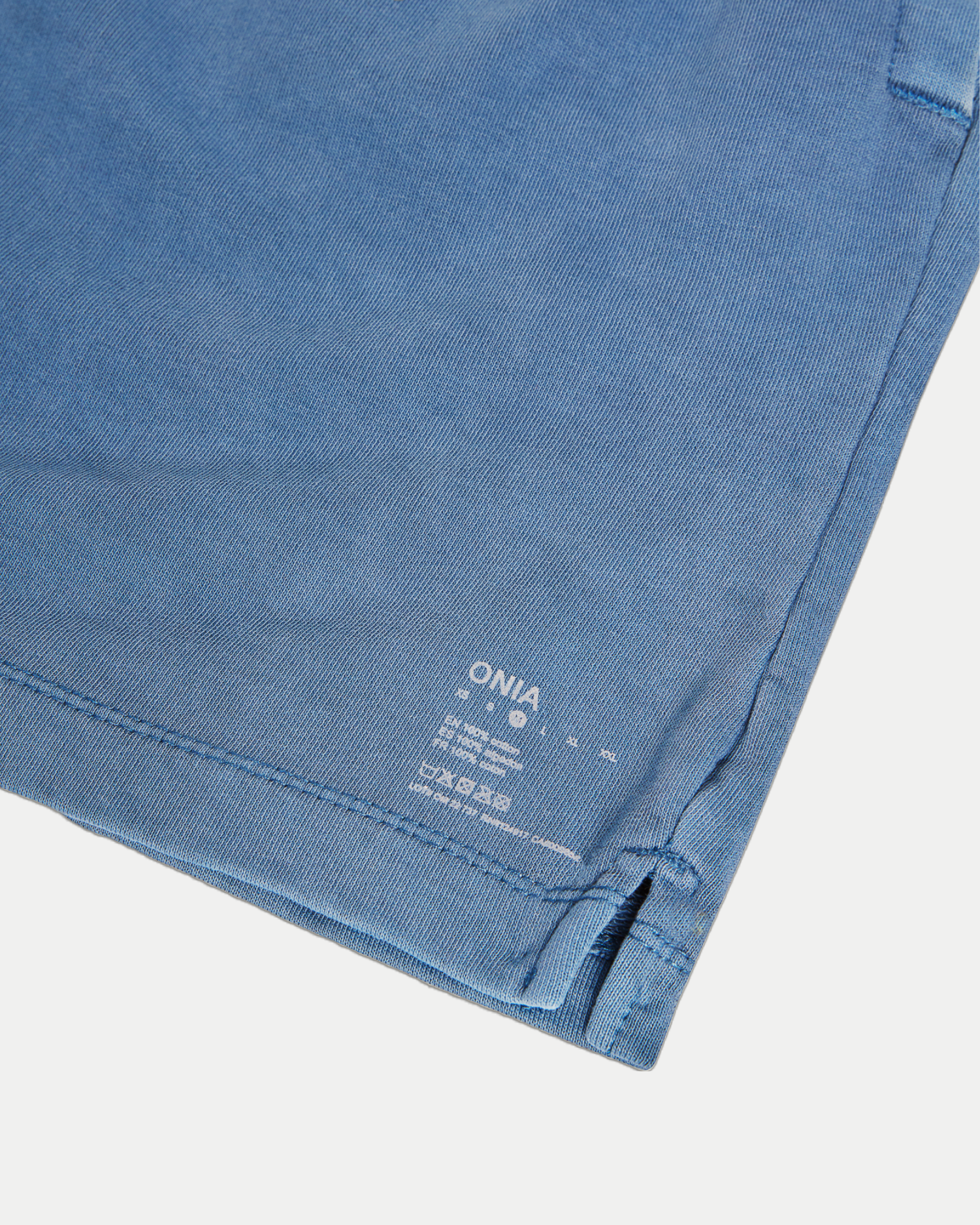 Mens 6 inch casual cotton shorts in blue