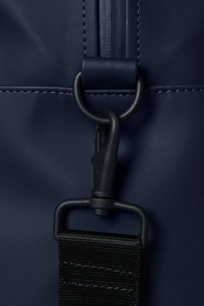 Waterproof, durable gym bag in navy