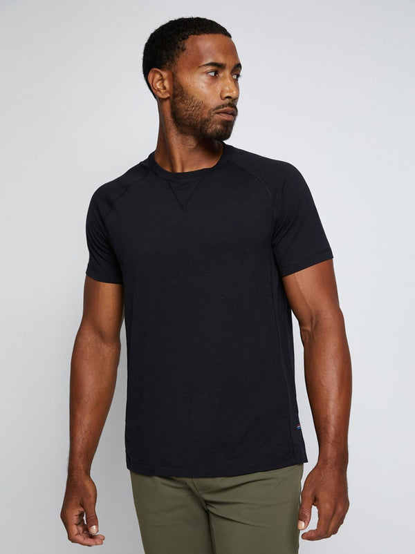 Men's performance moisture-wicking t-shirt in black
