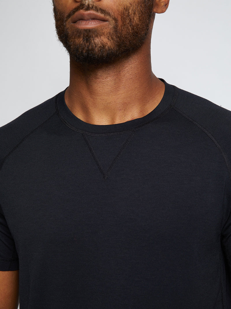 Men's performance moisture-wicking t-shirt in black