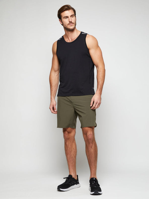 Men's fitness moisture-wicking tank top in black