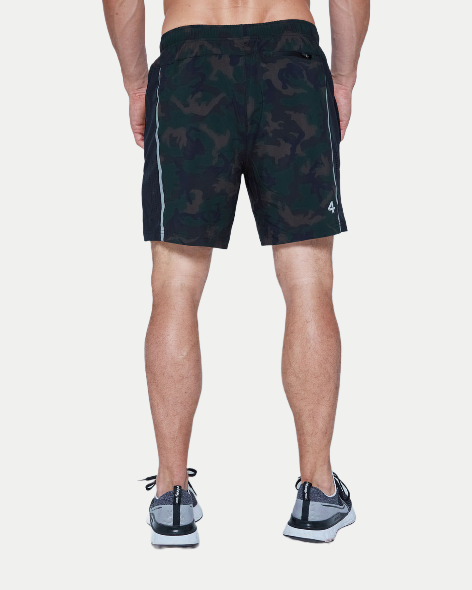 Men's 7 inch, soft training short in camouflage/black