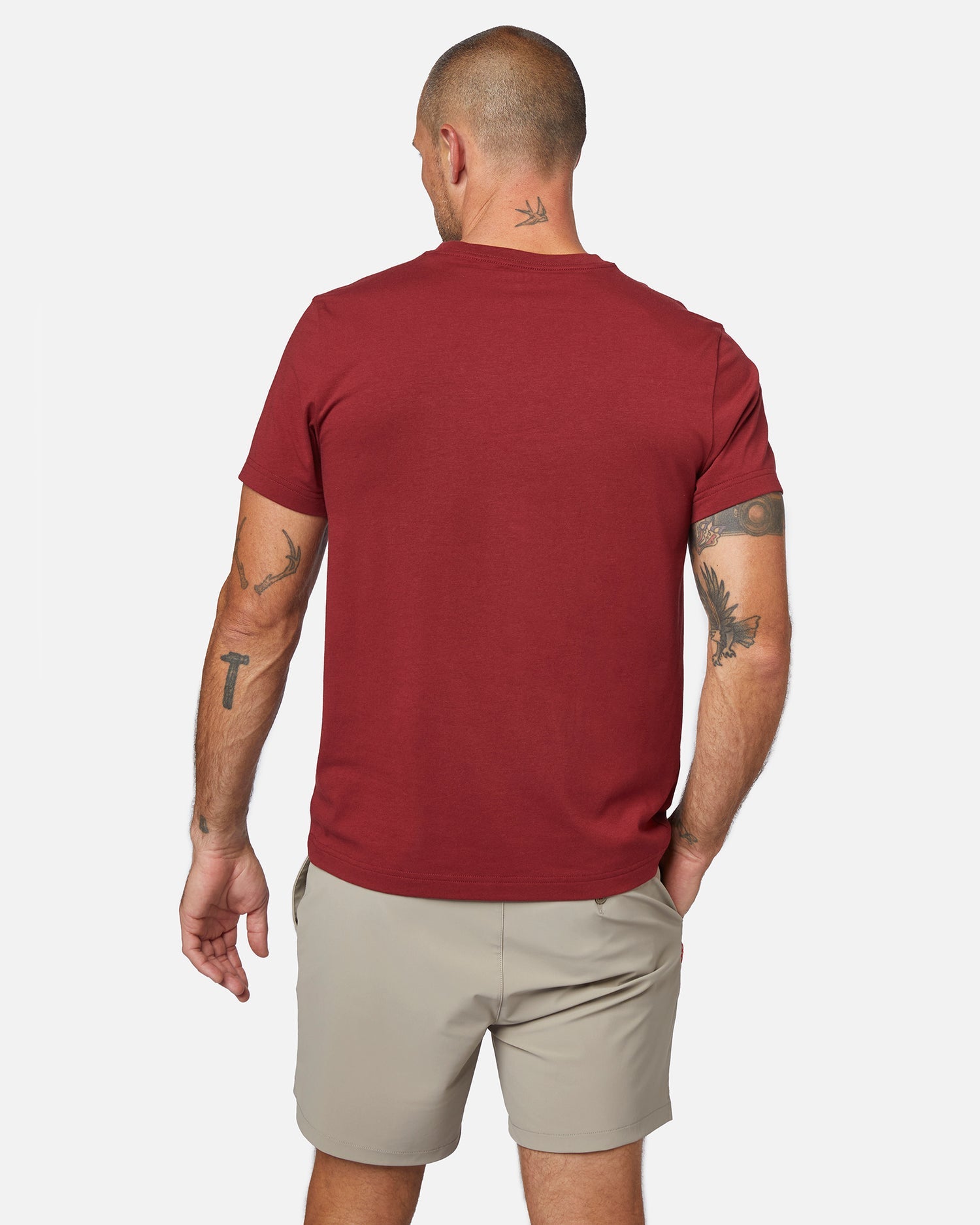 Men's classic sustainable crewneck tee in burgundy