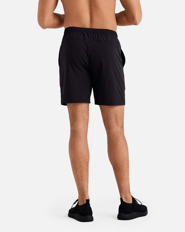 Men's 7 inch training short in black
