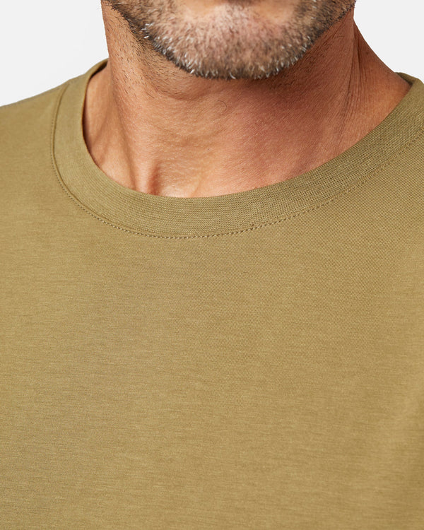 Men's classic sustainable crewneck tee in color camel