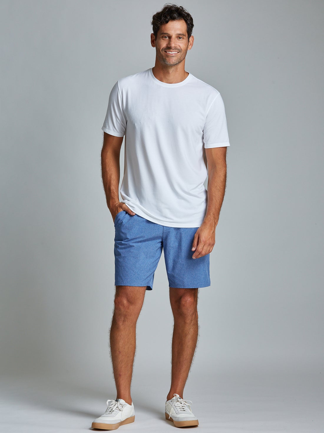 Men's athletic multi-functional short in heather blue