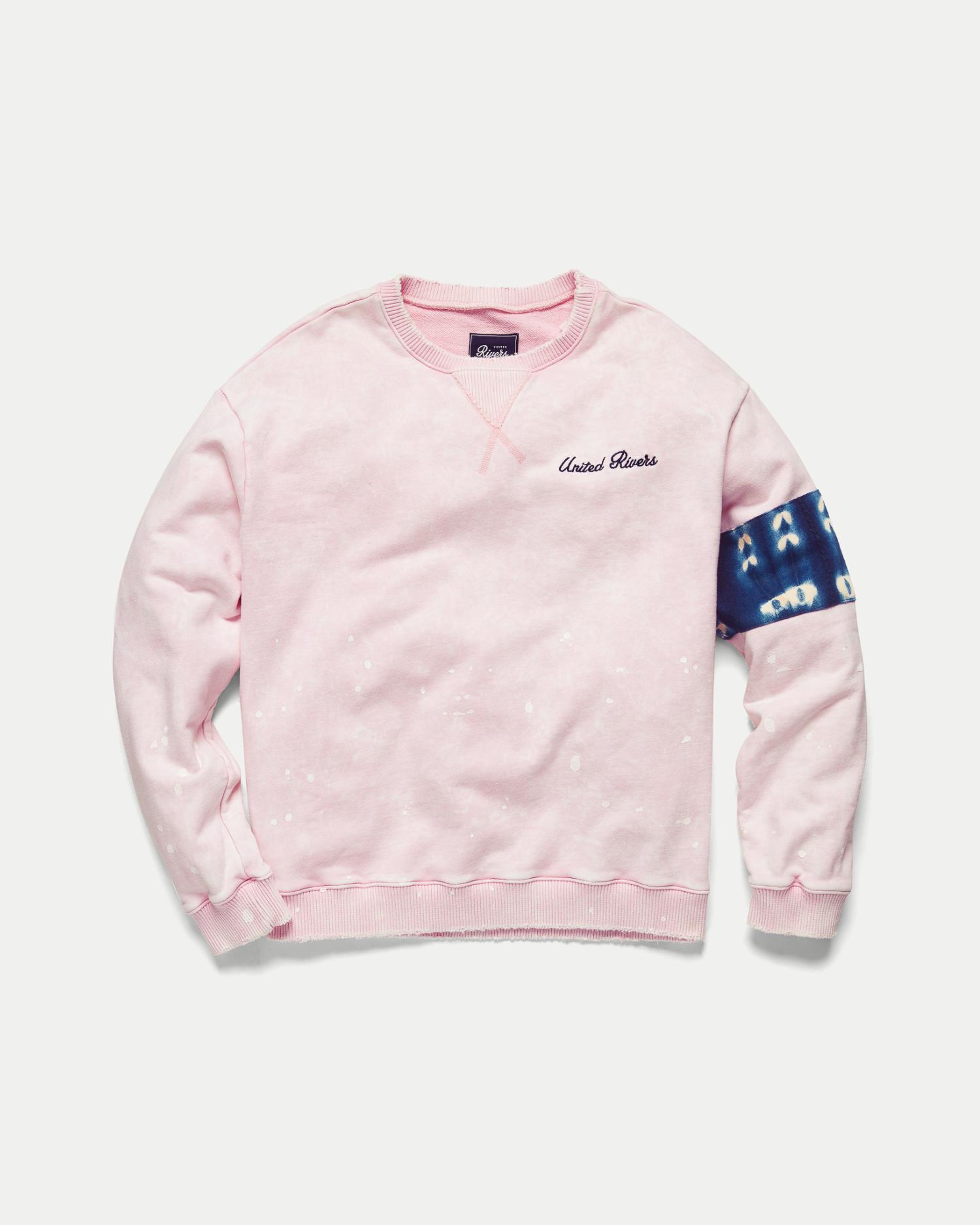 Men's oversized crewneck sweater in pink with artistic features in 100% cotton.