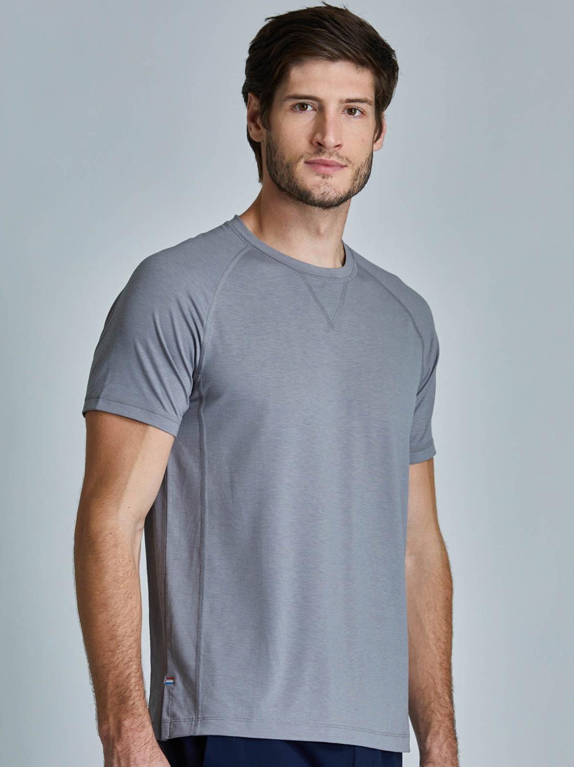 Men's performance moisture-wicking t-shirt in grey