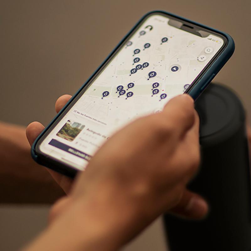 20oz Reusable thermos bottle in black. Patented silicone flap making it hands free with a soft touch.